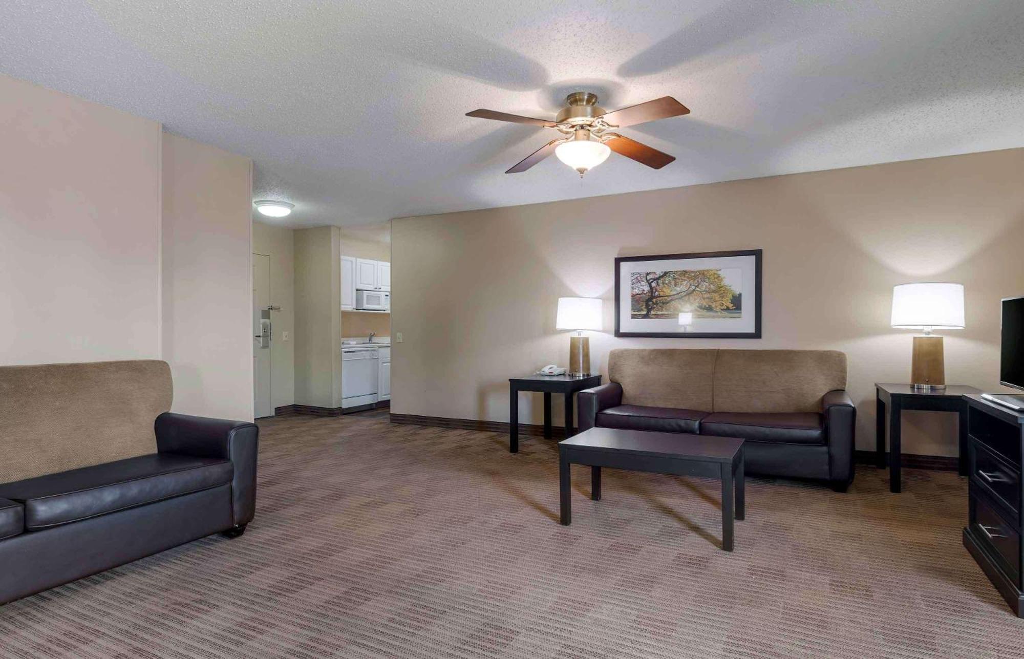 Extended Stay America Select Suites - Dallas - Farmers Branch Bagian luar foto
